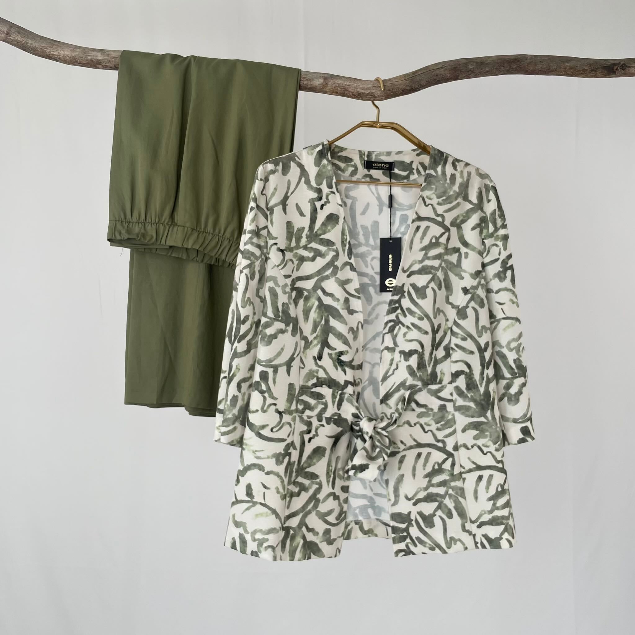 Completo Elena Falco